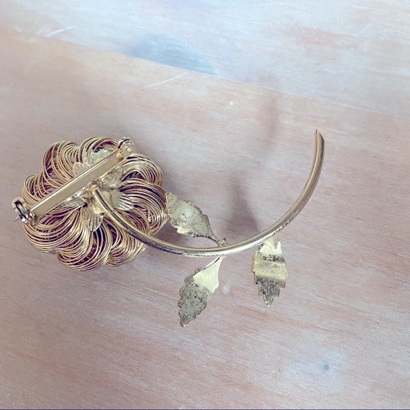Gold Tone Flower Pin Brooch - Picture 4 of 5